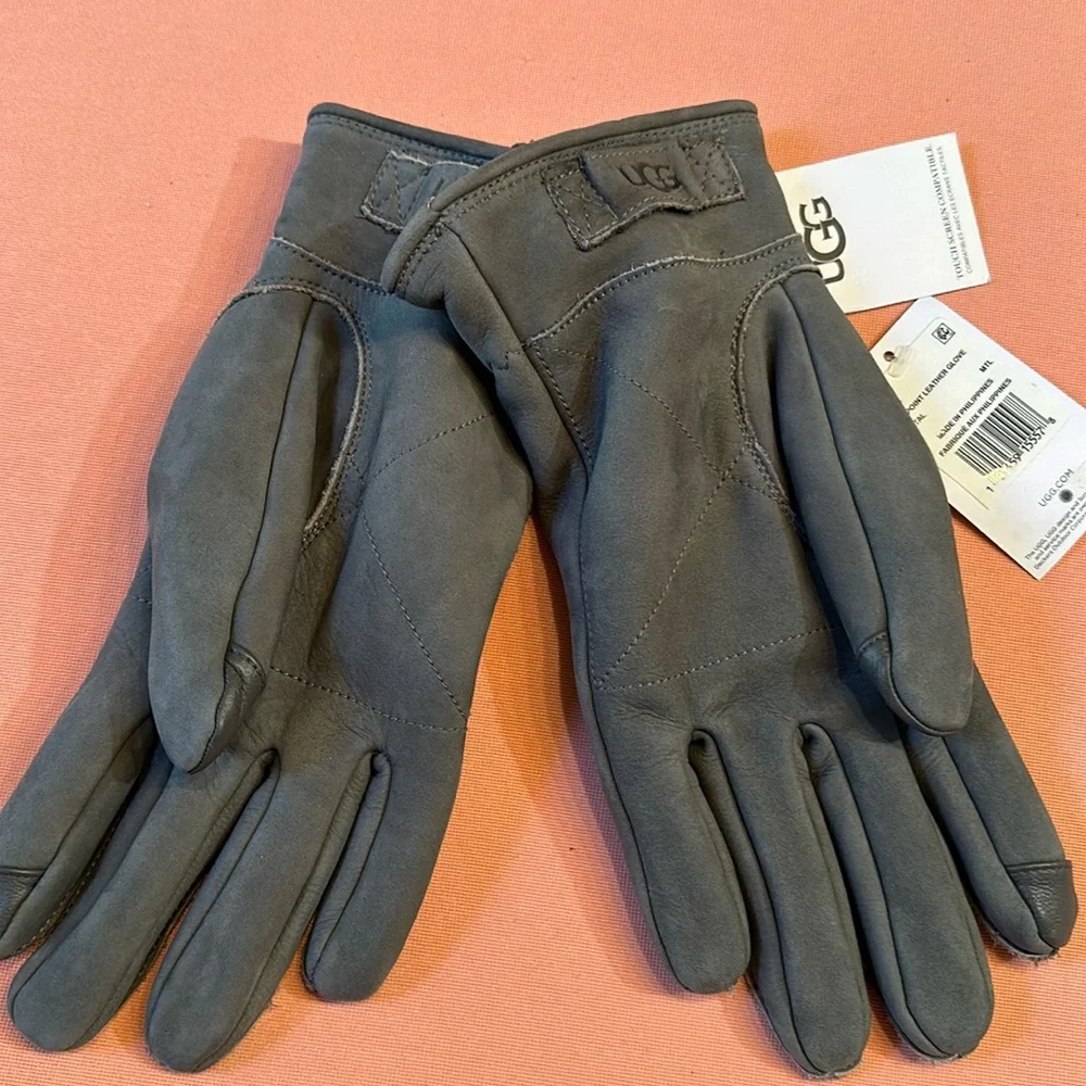 New UGG Leather/Faux Fur Lining Gloves. Gray. Size L.